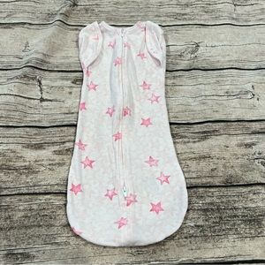 Aden + Anais Swaddle Pod with Pink Stars Size 0-3 Months